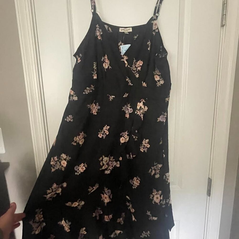 Women's plus size black 1-2X Ross high-low dress with pink floral